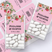 Сватбен етикет за дражета с розов фон и флорален венец